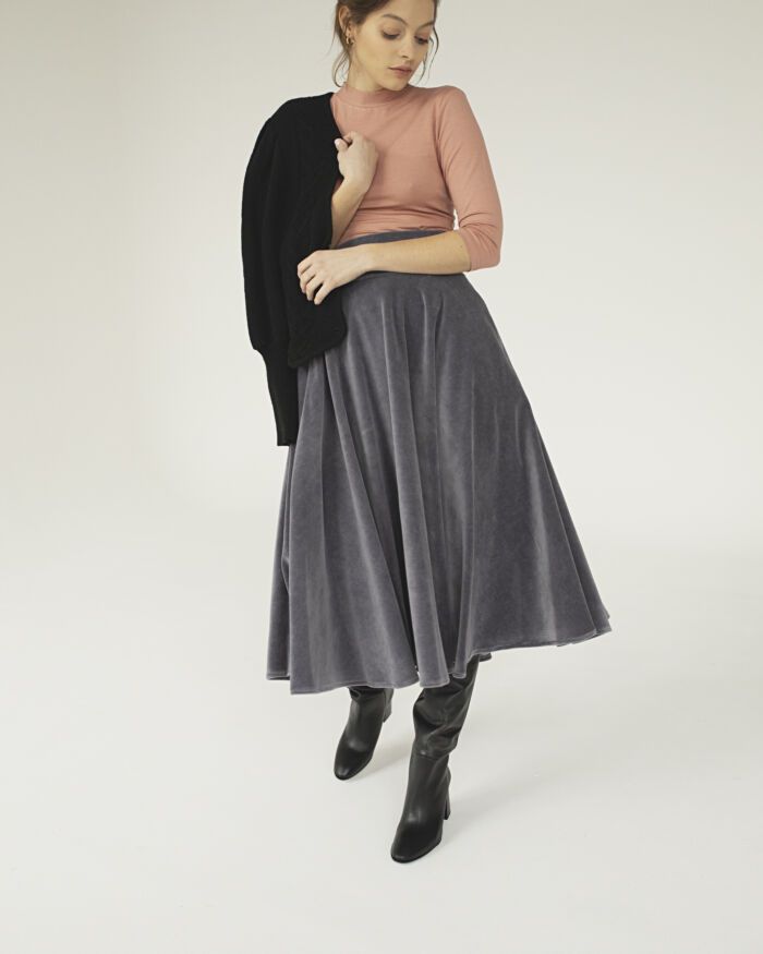 Zestaw: welurowa spódnica Pietra di Luna + morelowa bluzka Albicocca z wycięciem z tyłu