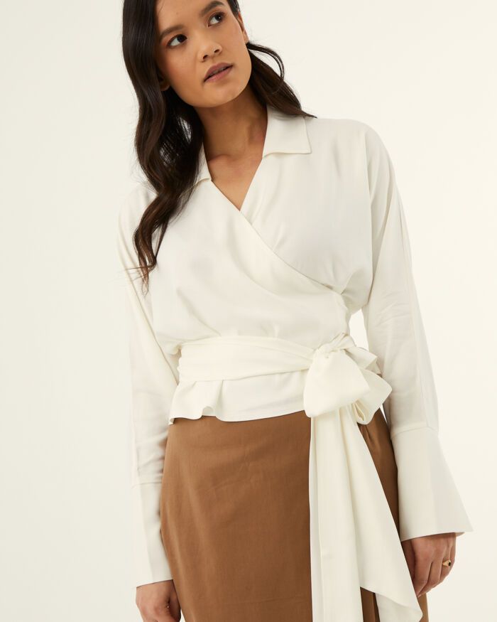 Zestaw: spódnica ołówkowa Sofia karmelowa i koszula Gioia w kolorze złamanej bieli