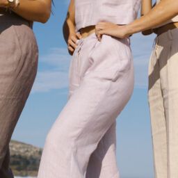 spodnie lniane z szeroką nogawką i wysokim stanem w kolorze fioletowym