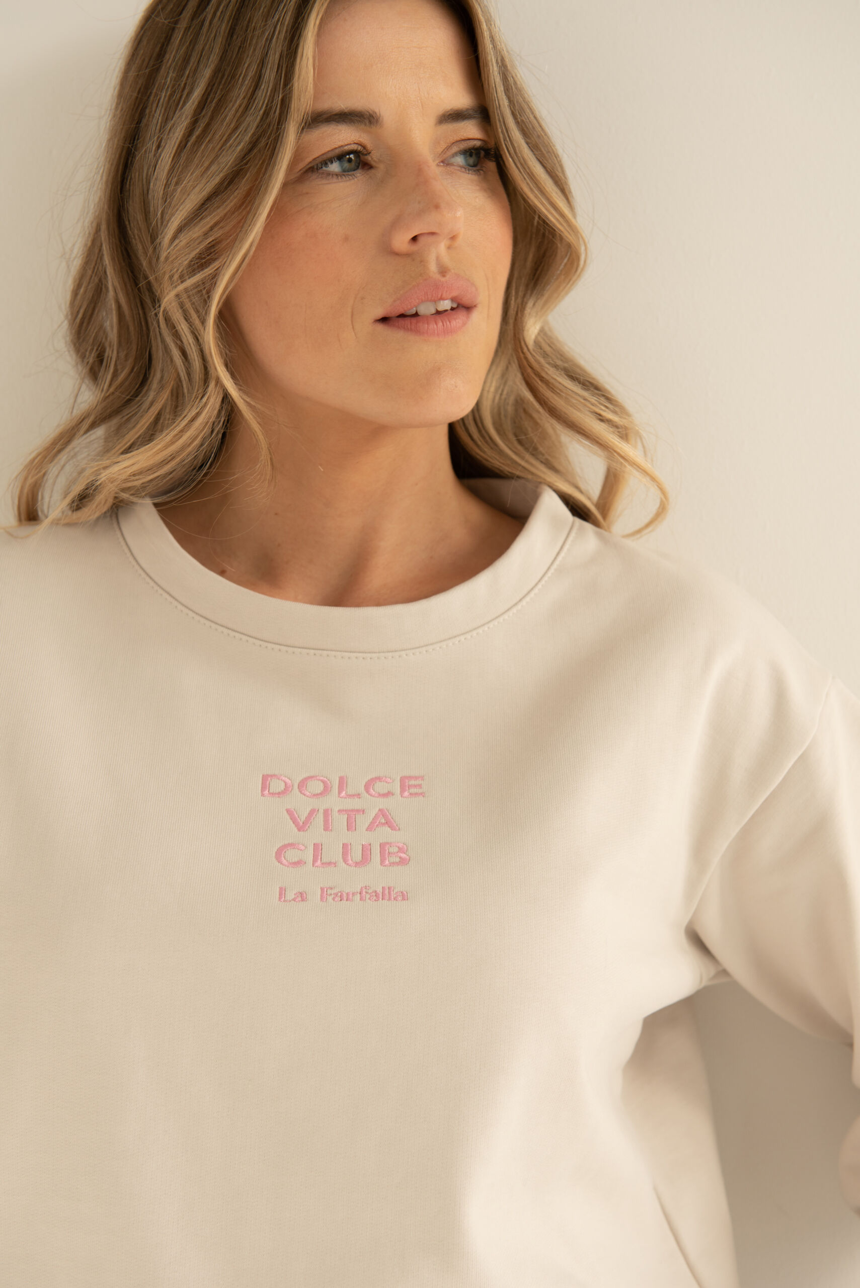 bluza z haftem różowym, bluza z napisem Dolce Vita Club